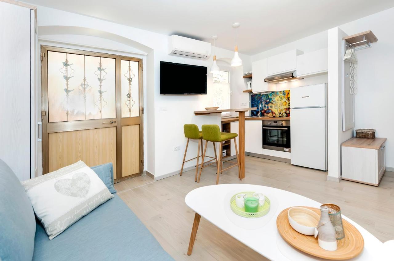 Apartment Amici With Terrace In Center Of Rovinj Exterior foto